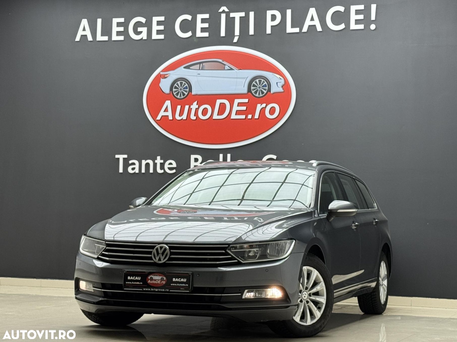 Volkswagen Passat - 1