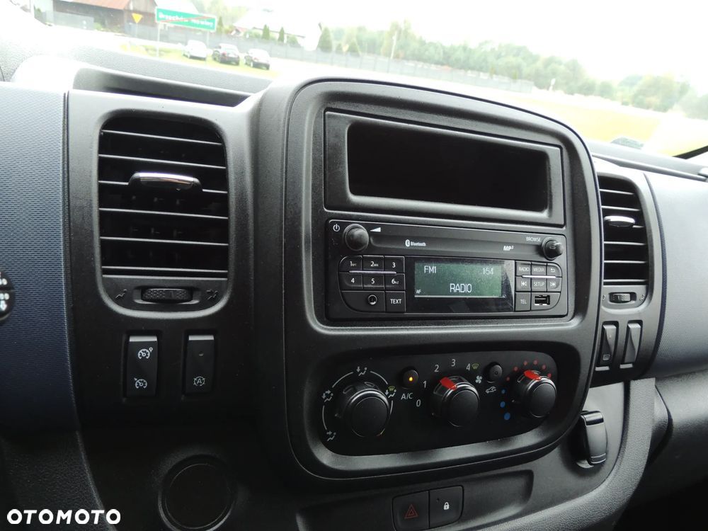 Opel Vivaro L2H1 2,9t Elegance - 12