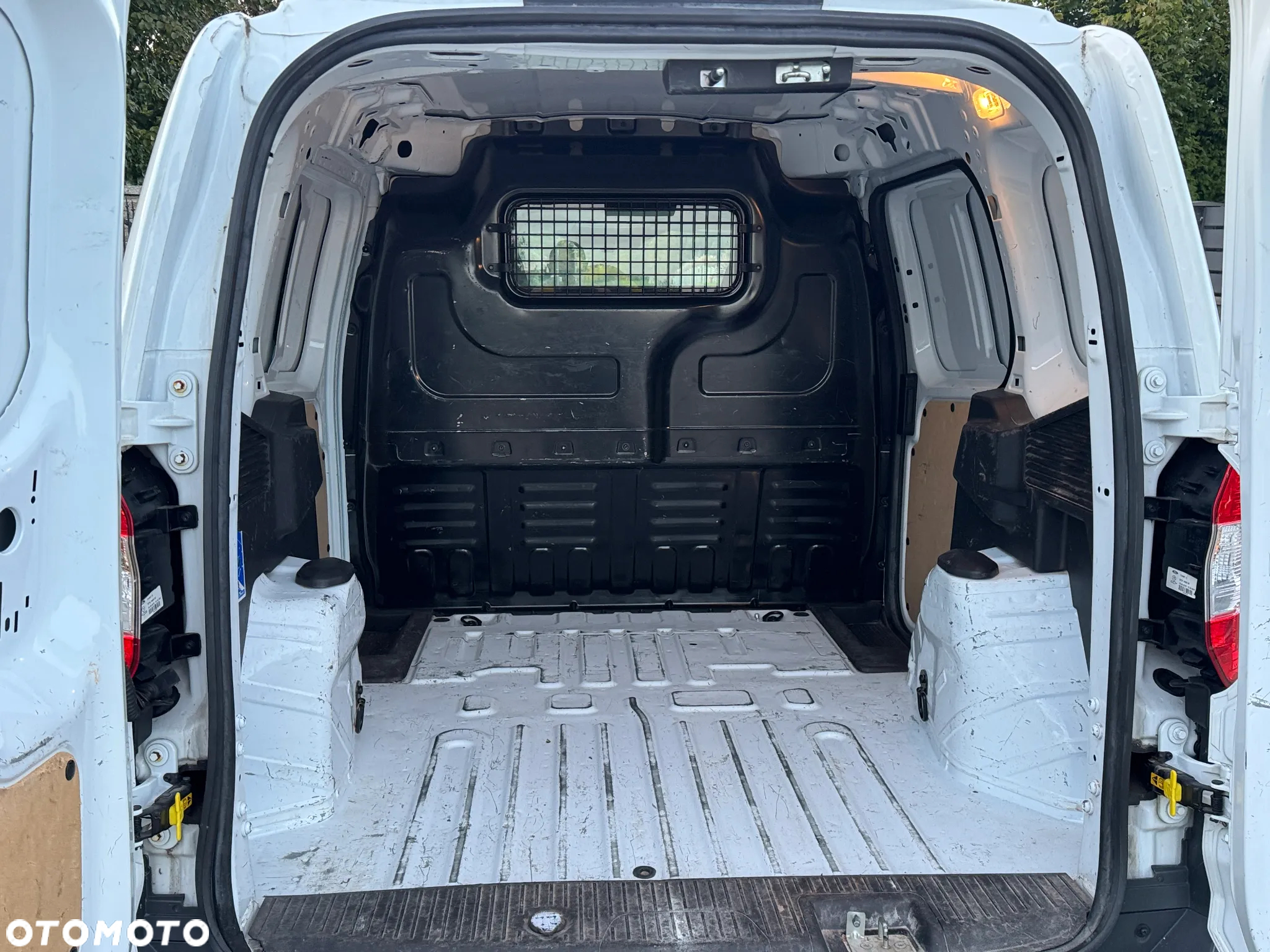 Ford TRANSIT COURIER - 5