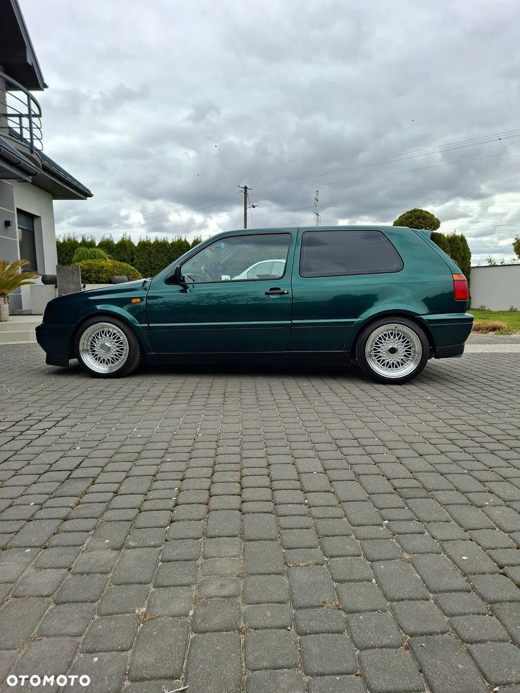Volkswagen Golf - 21
