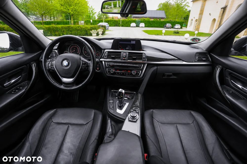 BMW Seria 3 320d xDrive Sport-Aut Luxury Line - 12