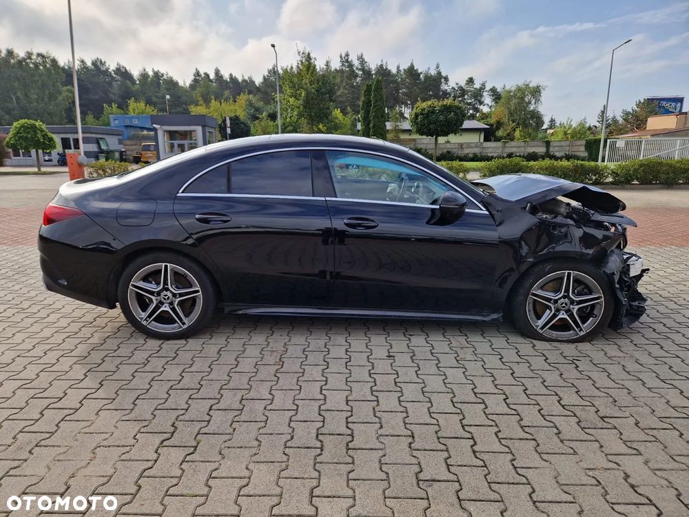 Mercedes-Benz CLA 250 E AMG Line 8G-DCT - 3