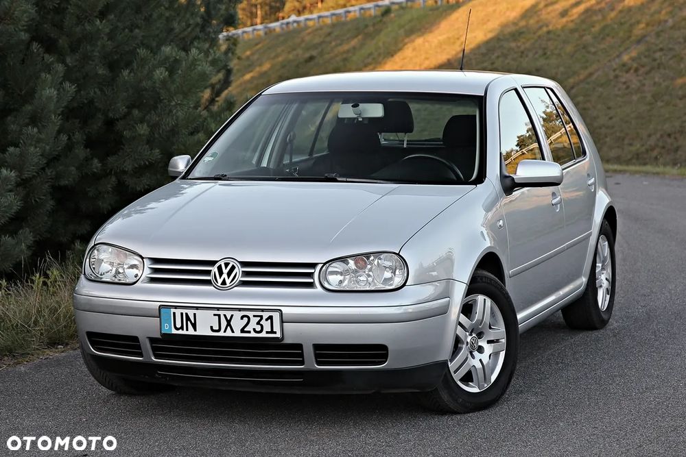 Volkswagen Golf 1.6 Comfortline - 3