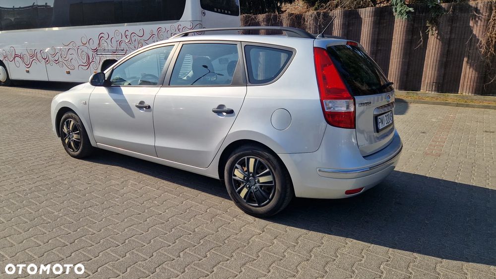 Hyundai i30 i30cw 1.4 Edition Plus - 11