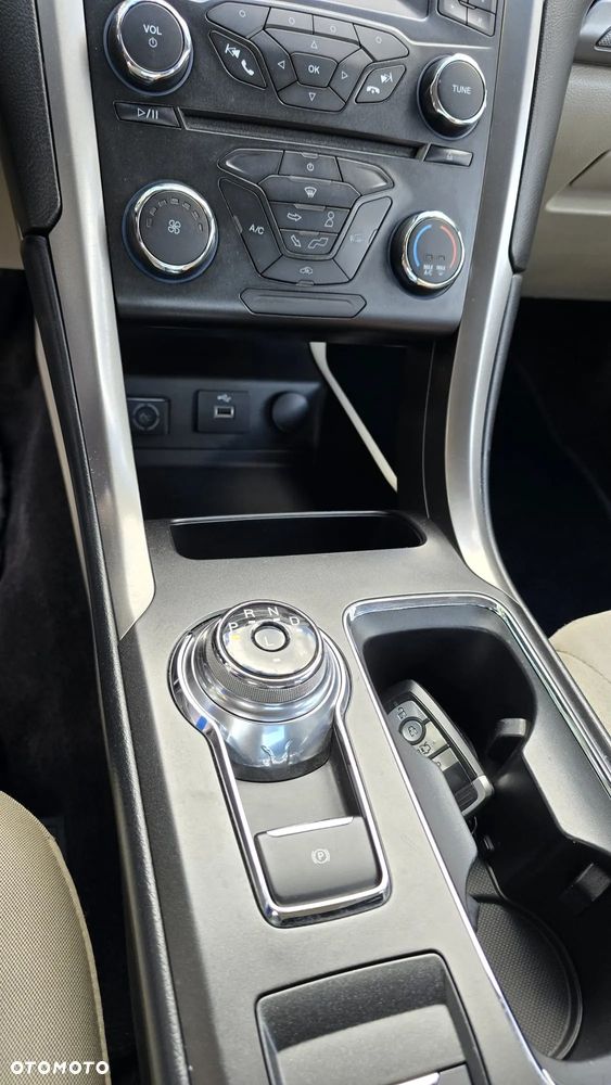 Ford Fusion - 17