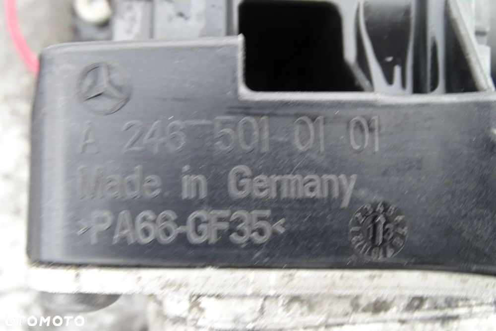 Mercedes CLA W117 A W176 B W246 Chłodnica Chłodnicznka oleju skrzyni biegów 2465010101 - 5