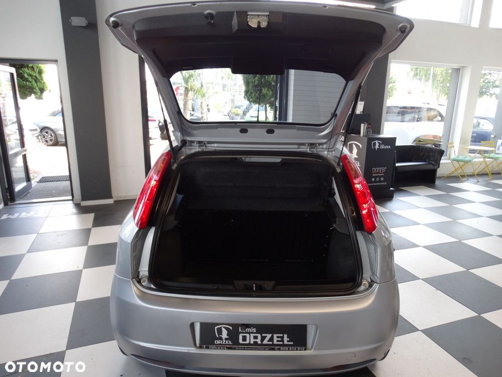 Fiat Grande Punto - 25