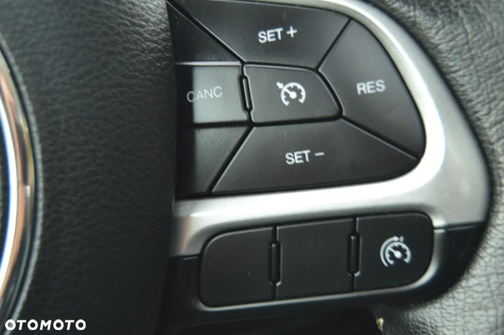 Jeep Renegade 1.4 MultiAir Limited - 18