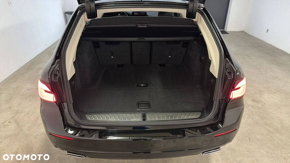 BMW Seria 5 520d mHEV - 22