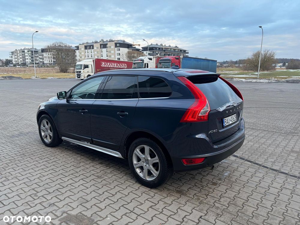 Volvo XC 60 - 4