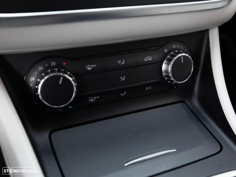 Mercedes-Benz GLA 180 - 17