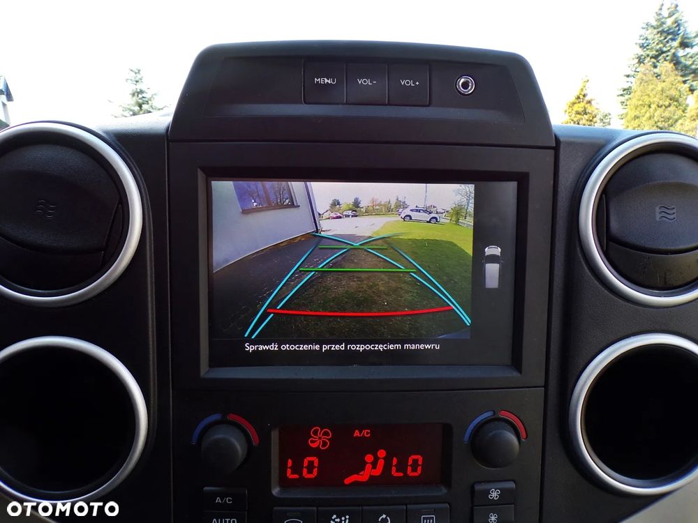 Citroën Berlingo Multispace PureTech 110 SHINE - 23