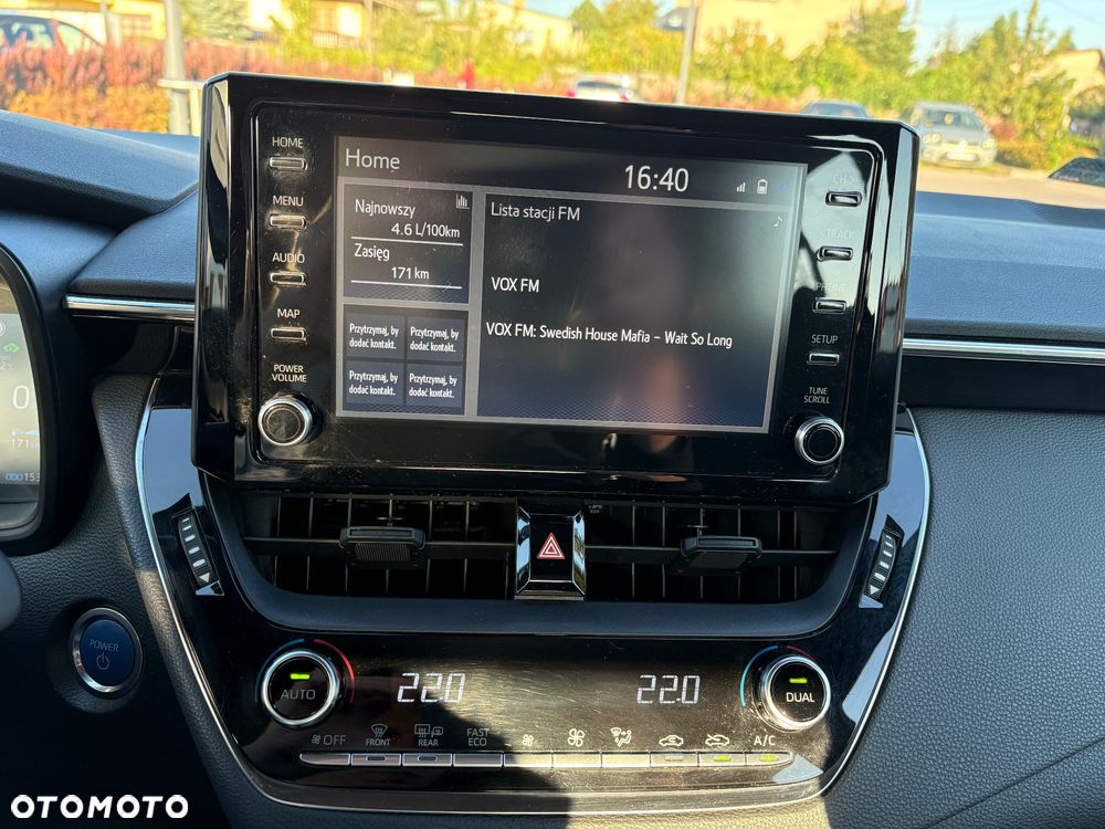 Toyota Corolla 1.8 Hybrid Comfort - 17