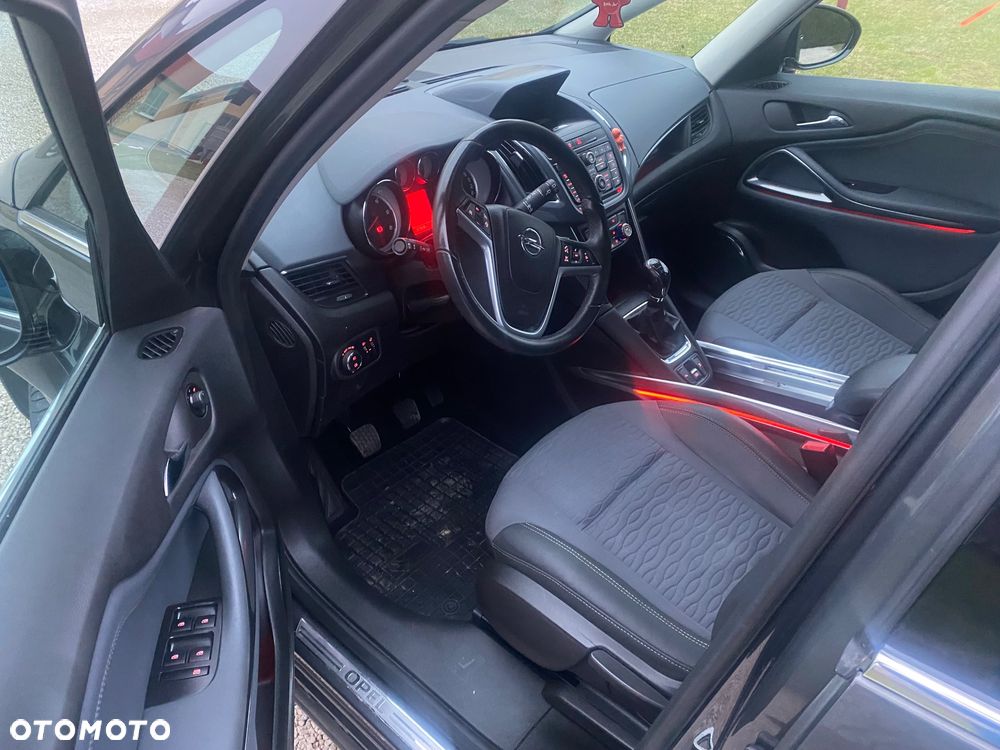Opel Zafira 2.0 CDTI Cosmo - 8
