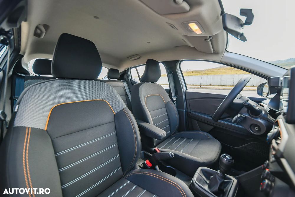 Dacia Sandero TCe 90 Essential - 8