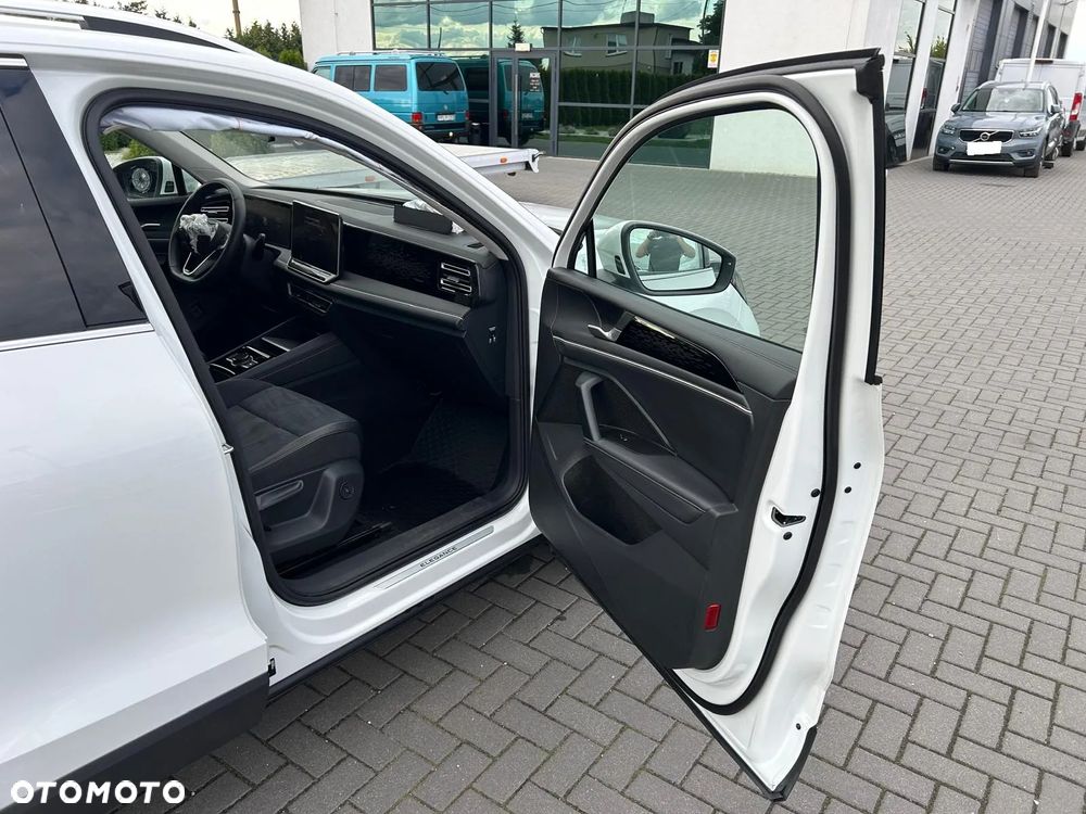 Volkswagen Tiguan 1.5 eHybrid PHEV 150kW Elegance DSG - 13