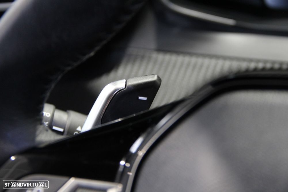 Peugeot 2008 1.2 Hybrid Allure e-DCS6 - 12