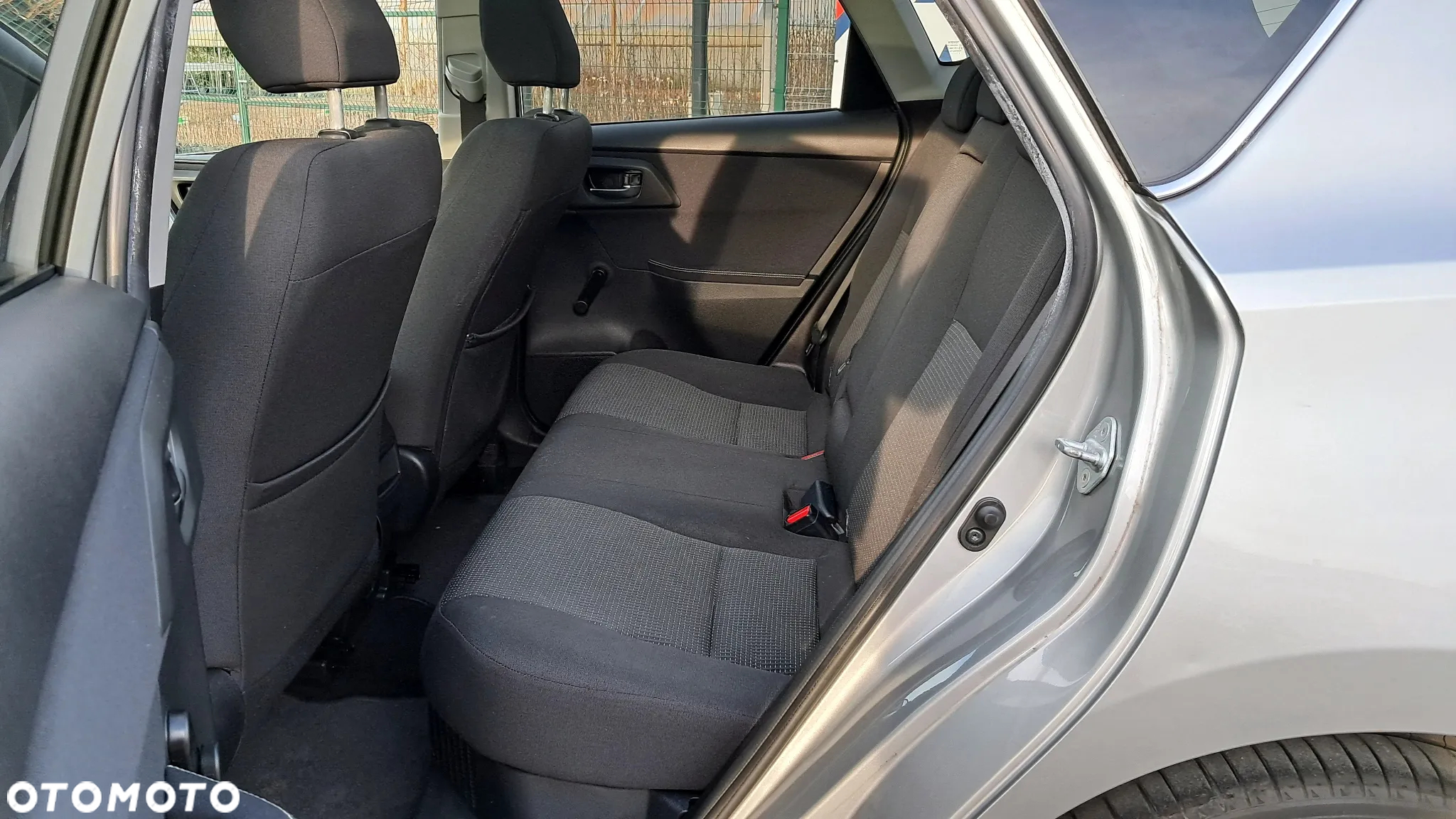 Toyota Auris 1.8 VVT-i Hybrid Automatik Comfort - 11