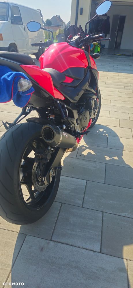 Suzuki GSX - 4