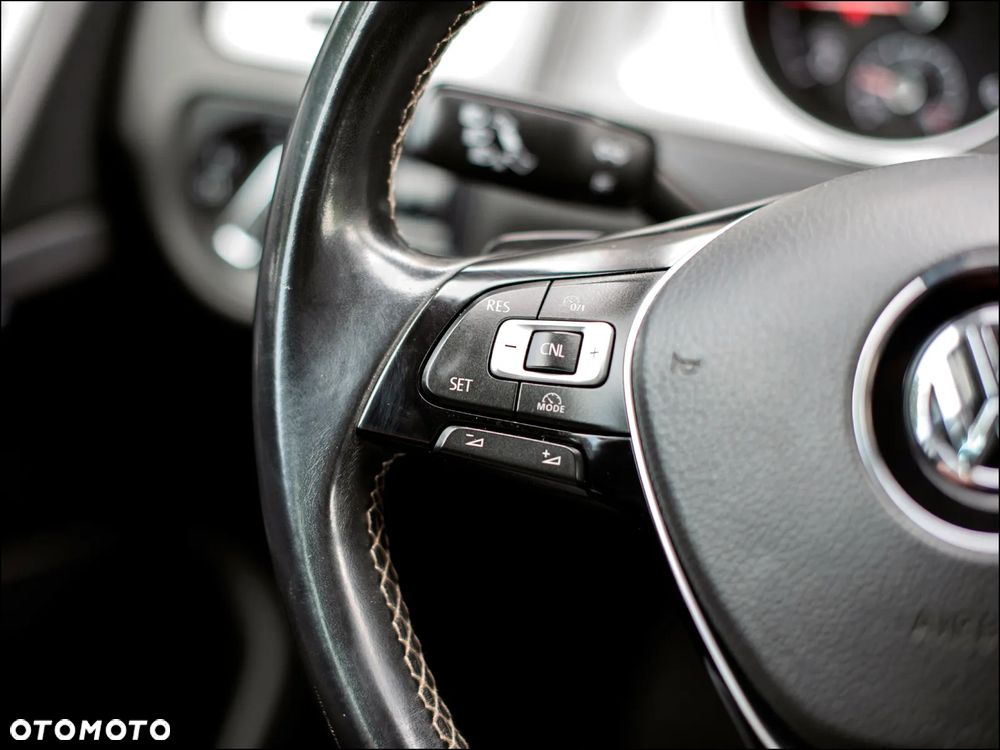 Volkswagen Golf - 21