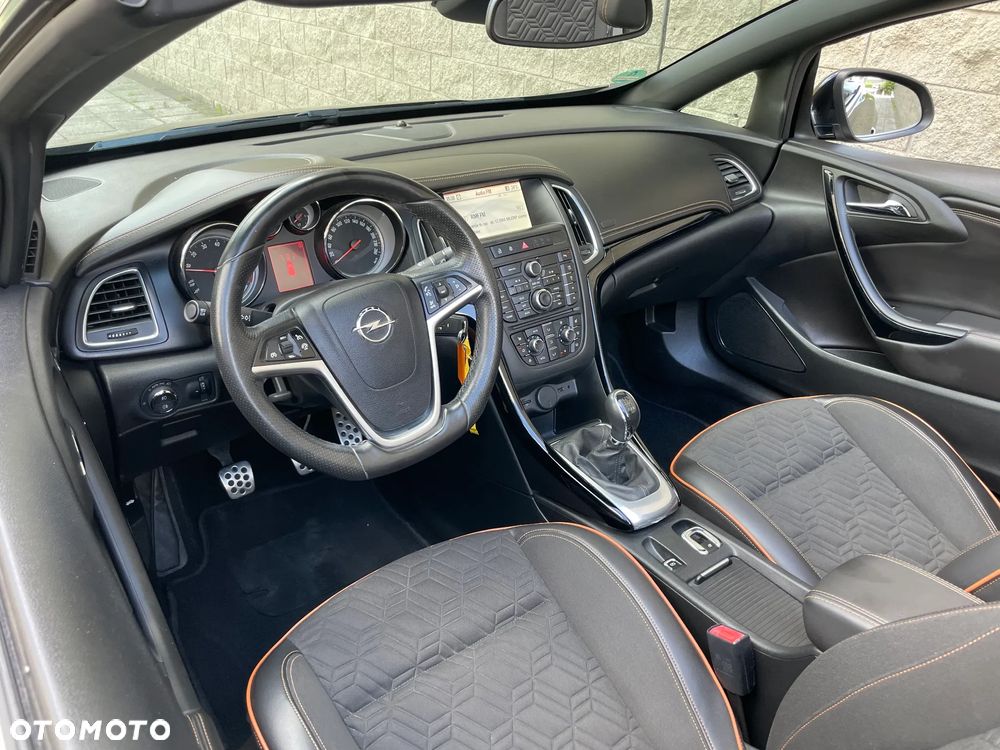 Opel Cascada 1.4 T Cosmo S&S - 18