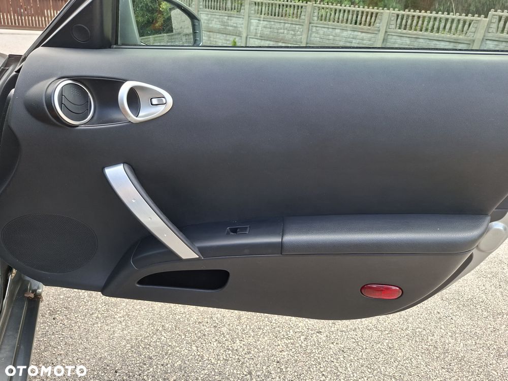 Nissan 350 Z Premium Pack - 16