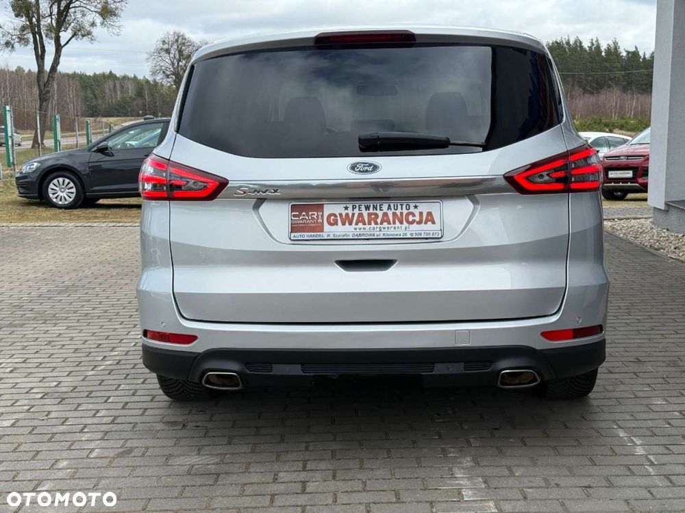 Ford S-Max - 11