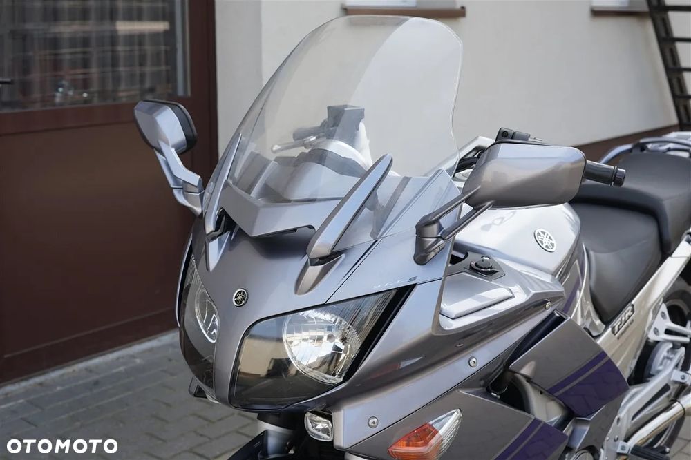 Yamaha FJR - 32