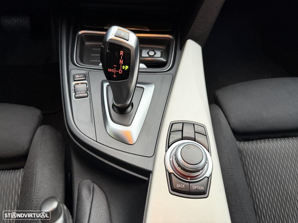 BMW 318 d Line Sport Shadow Auto - 25