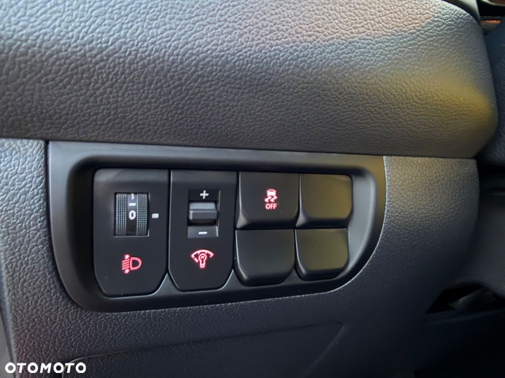 Kia Rio 1.4 Business Line - 31