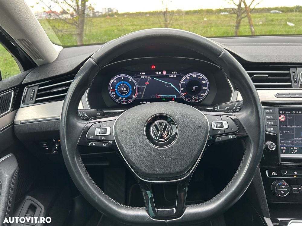 Volkswagen Passat Variant 2.0 TDI SCR DSG Highline - 14