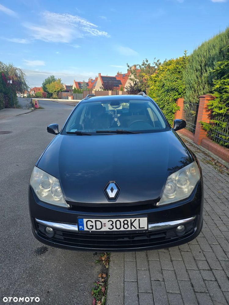Renault Laguna 2010 photo 2