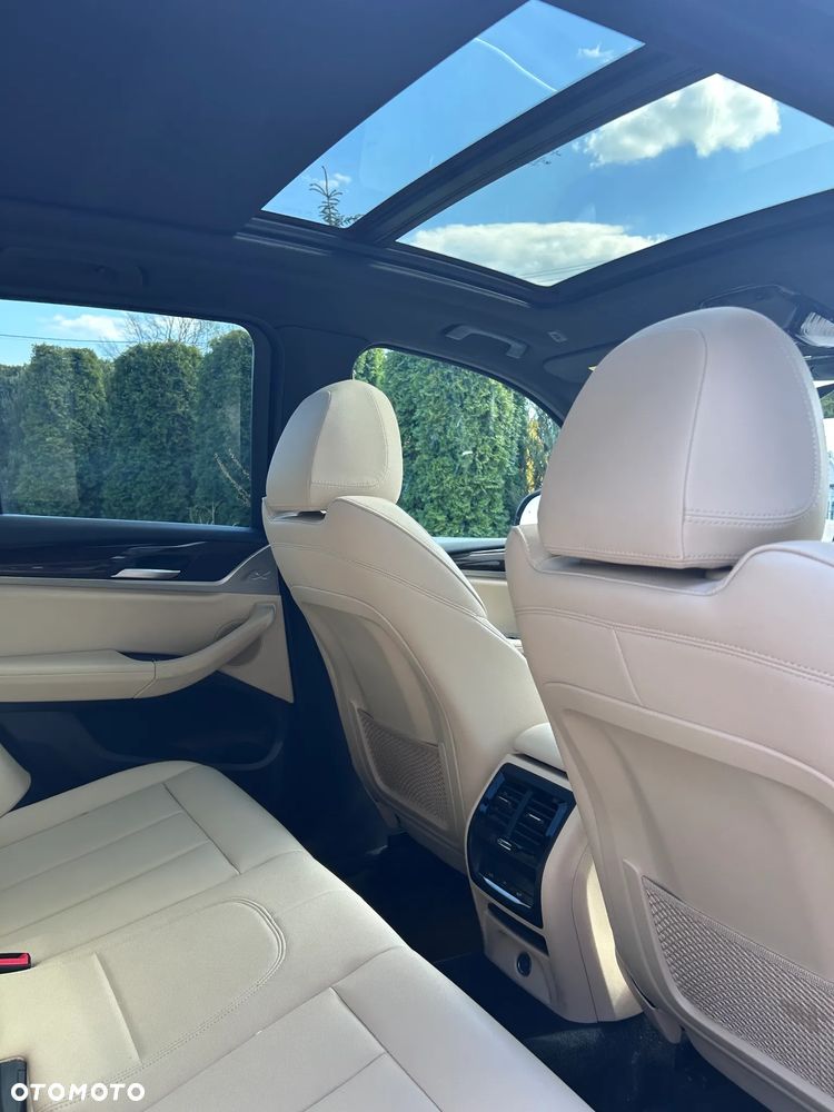 BMW X3 xDrive30i Luxury Line - 13