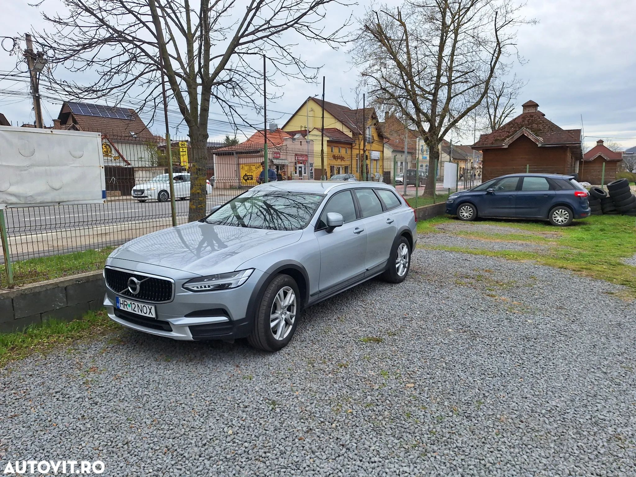 Volvo V90 - 1