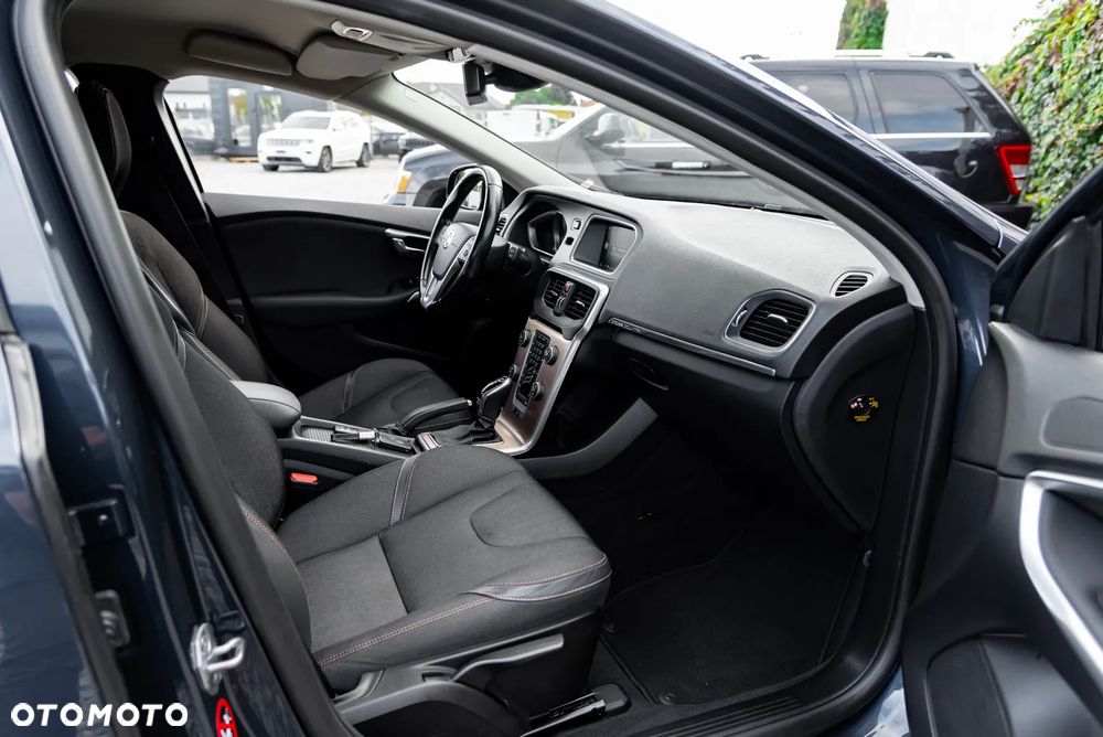 Volvo V40 Cross Country T4 AWD Geartronic Momentum - 23