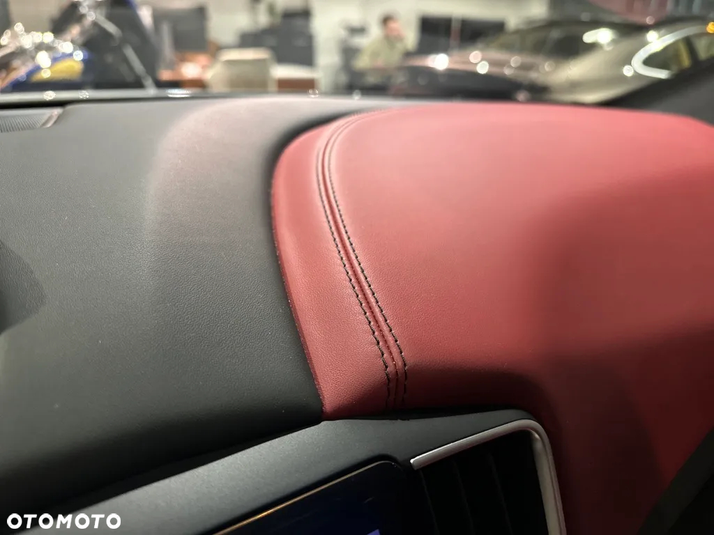 Maserati Ghibli - 12
