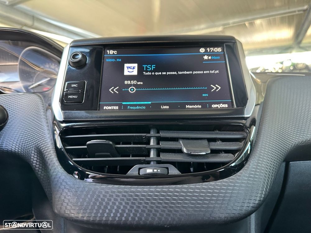 Peugeot 208 1.2 PureTech Style - 14