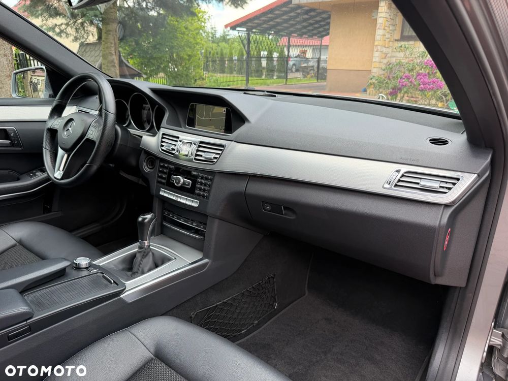 Mercedes-Benz Klasa E 200 Avantgarde - 15