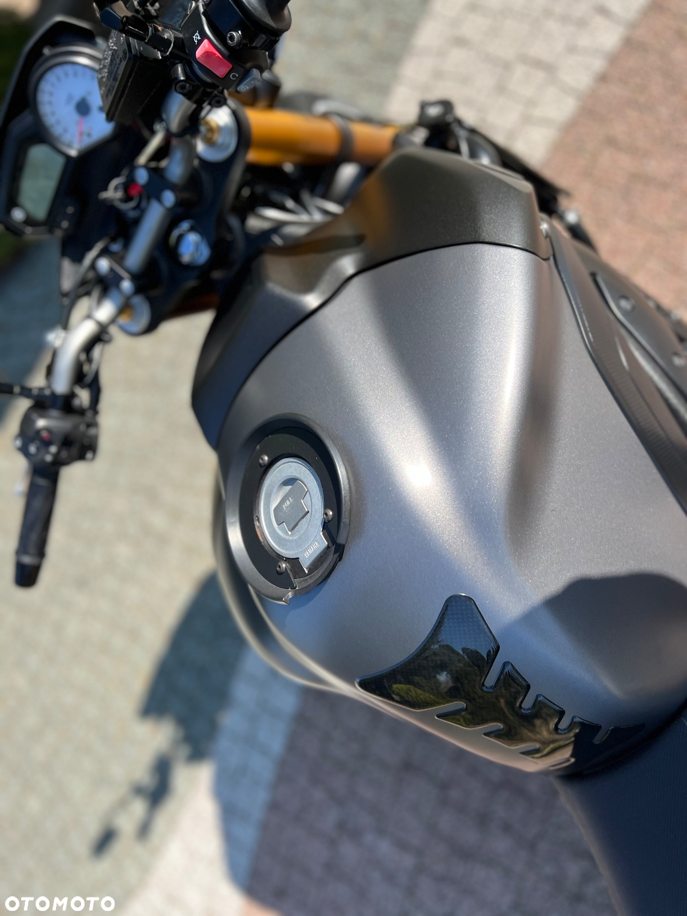Yamaha FZ8 - 17