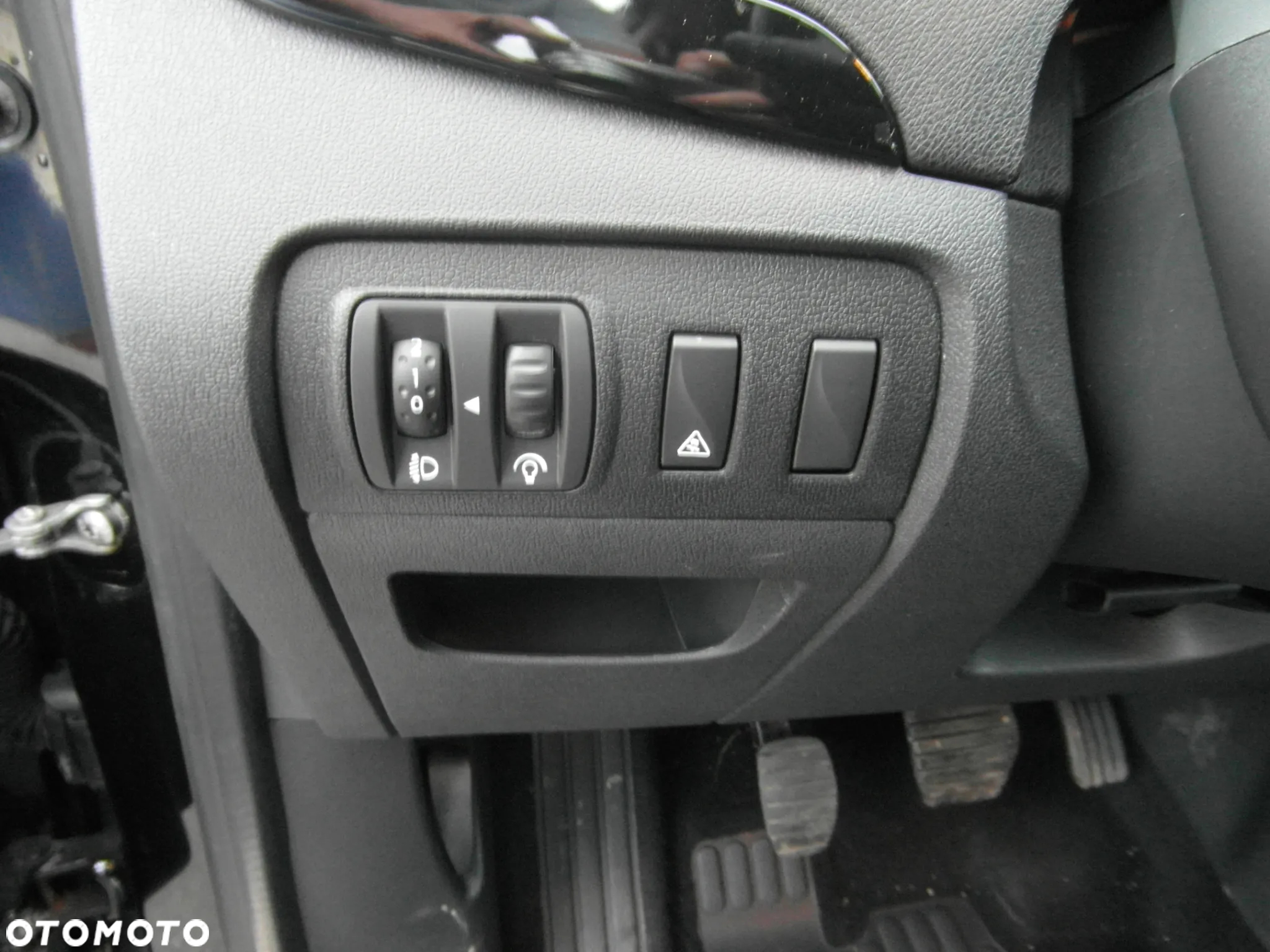 Renault Scenic TCe 130 Bose Edition - 25