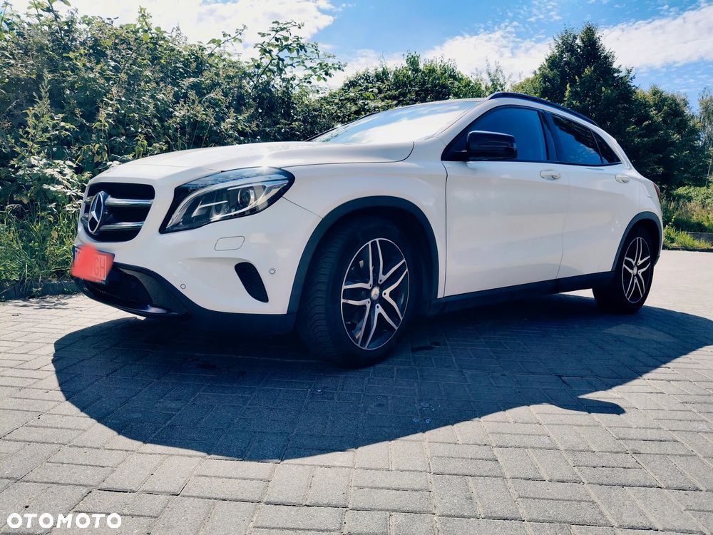 Mercedes-Benz GLA 200 7G-DCT - 3