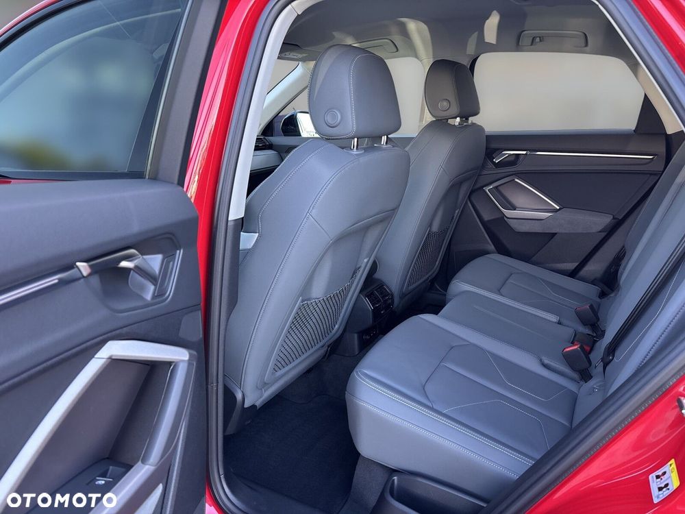 Audi Q3 Sportback - 11