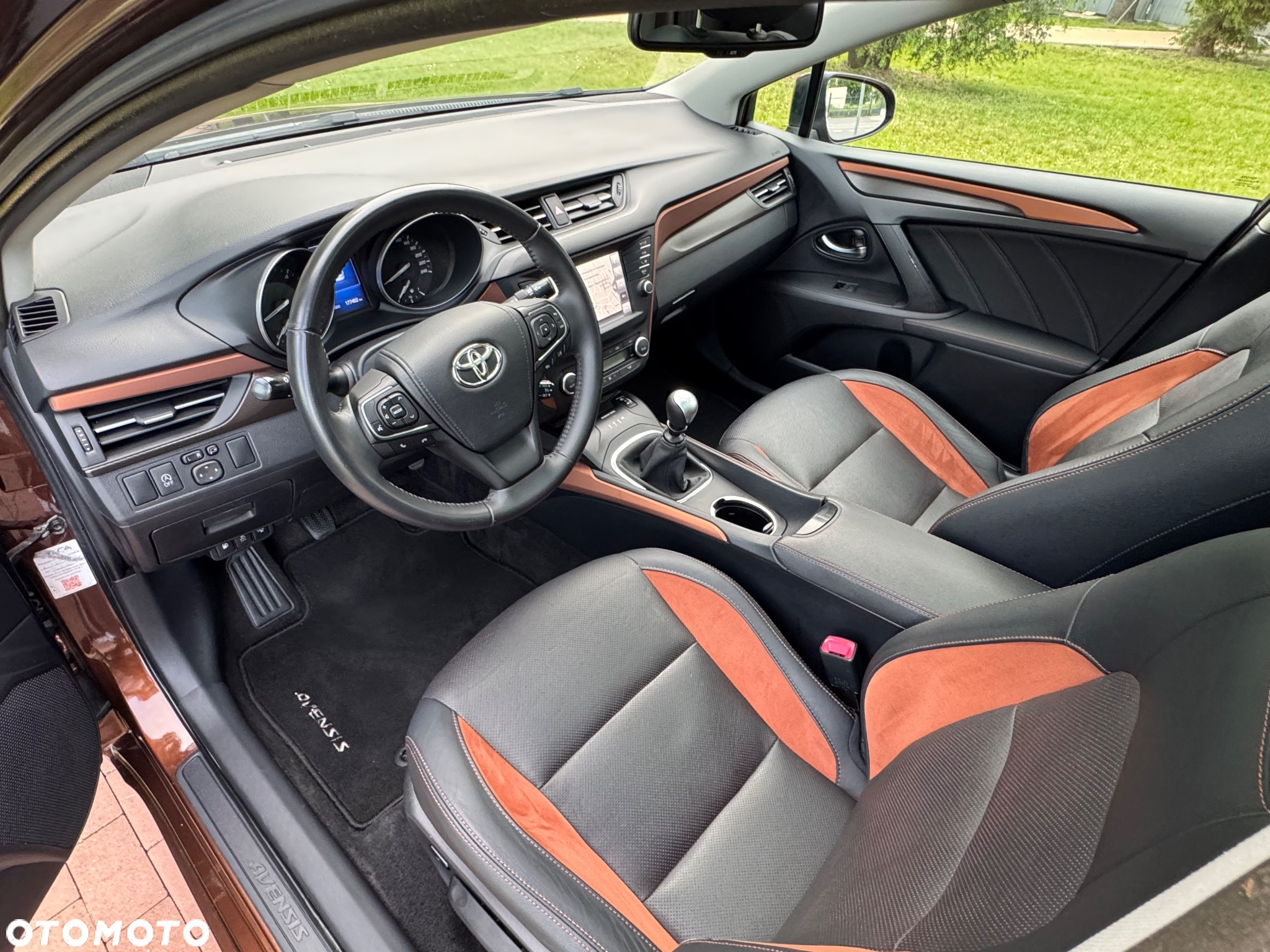 Toyota Avensis 2.0 D-4D Prestige - 25