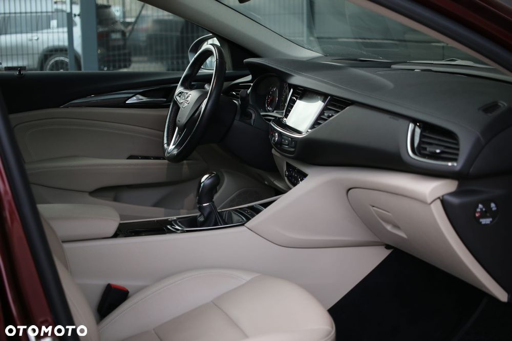 Opel Insignia 1.5 T Innovation S&S - 17