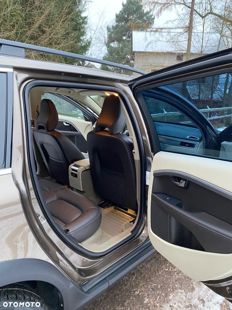 Volvo XC 70 D5 AWD Summum - 8