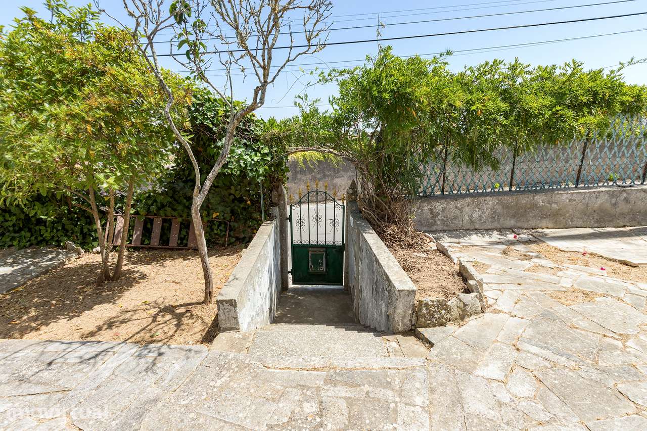 Moradia Isolada com Jardim, Miradouro Privado e Vista Desafogada em Qu - Grande imagem: 5/25