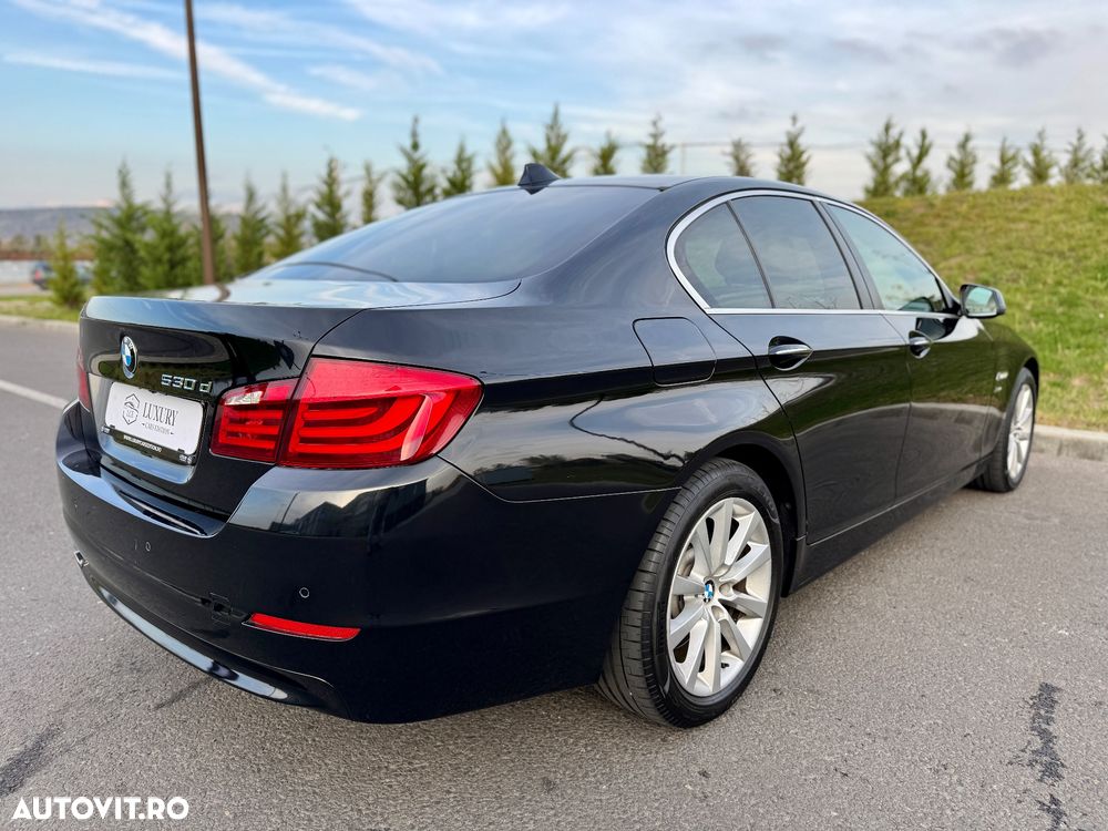 BMW Seria 5 530d xDrive - 5