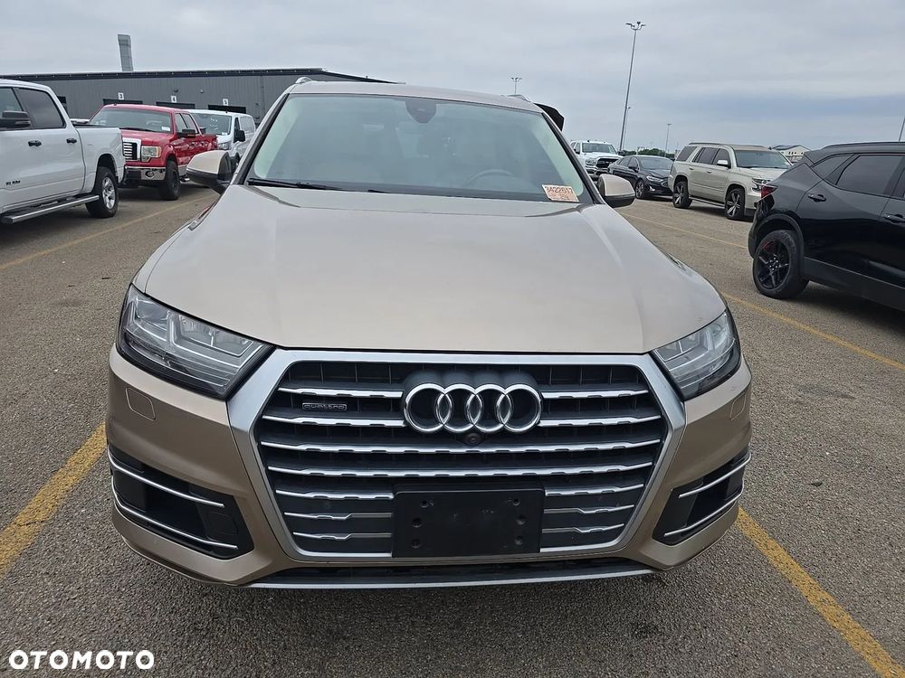 Audi Q7 - 4