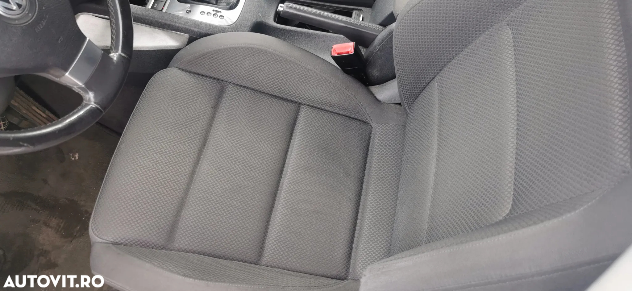 Volkswagen Golf 1.9 TDI Comfortline DSG - 13