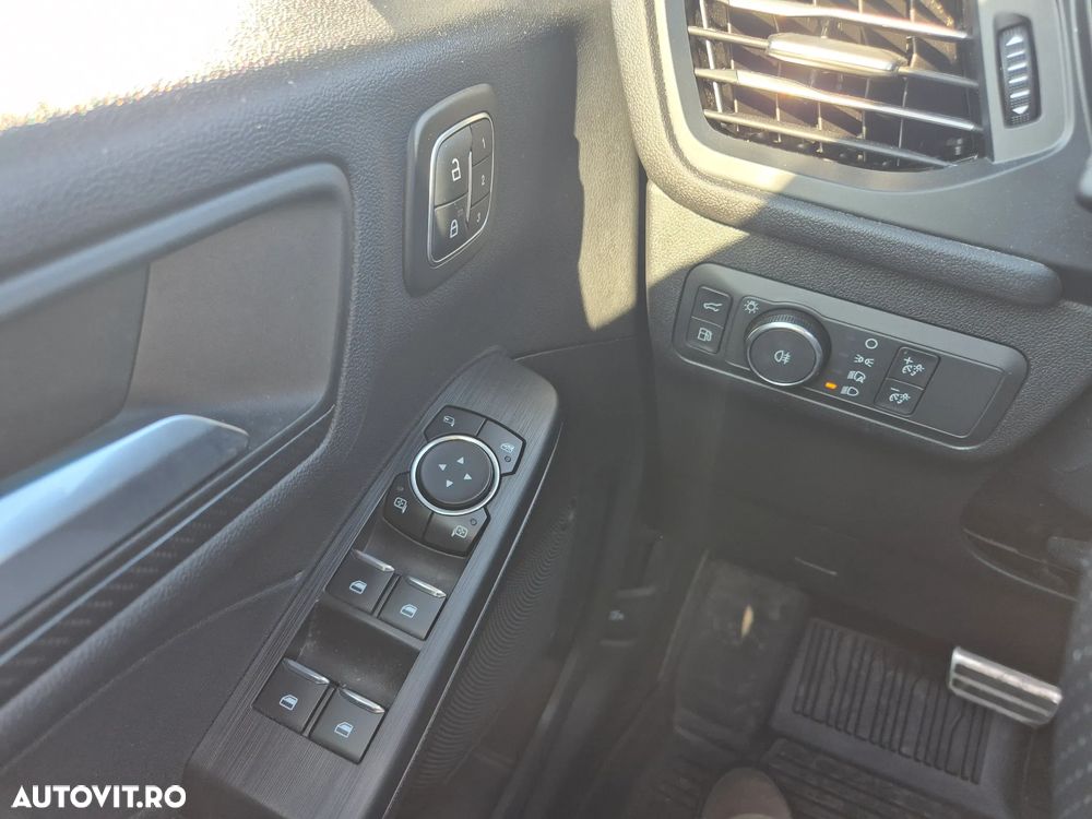 Ford Kuga 2.5 Duratec FWD PHEV ST-Line X - 16